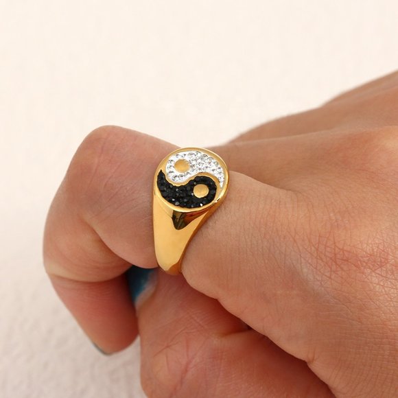 Yin Yang Zircon Black &‎ White Ring 18K Gold Plating - Picture 4 of 10